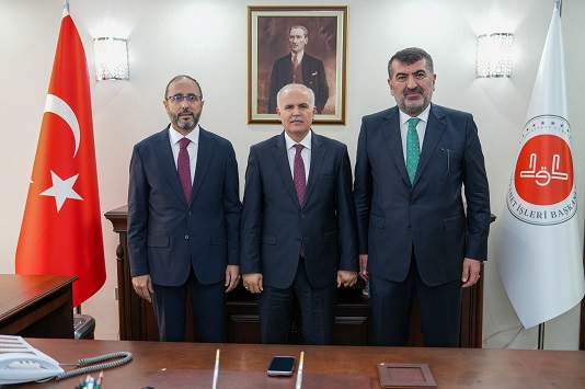 Hac ve Umre Hizmetleri Genel Müdürü Demirhan görevine başladı_II.jpg